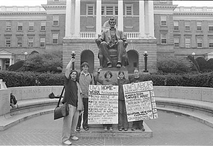 [PICTURE - in front of Lincoln statue]